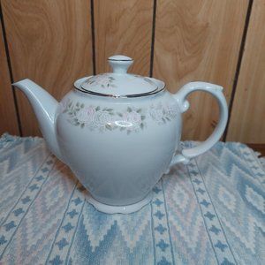Sheffield Tea Pot Fine China Japan Classic 501 Pink White Roses / flowers